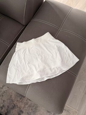 White Lululemon skorts
